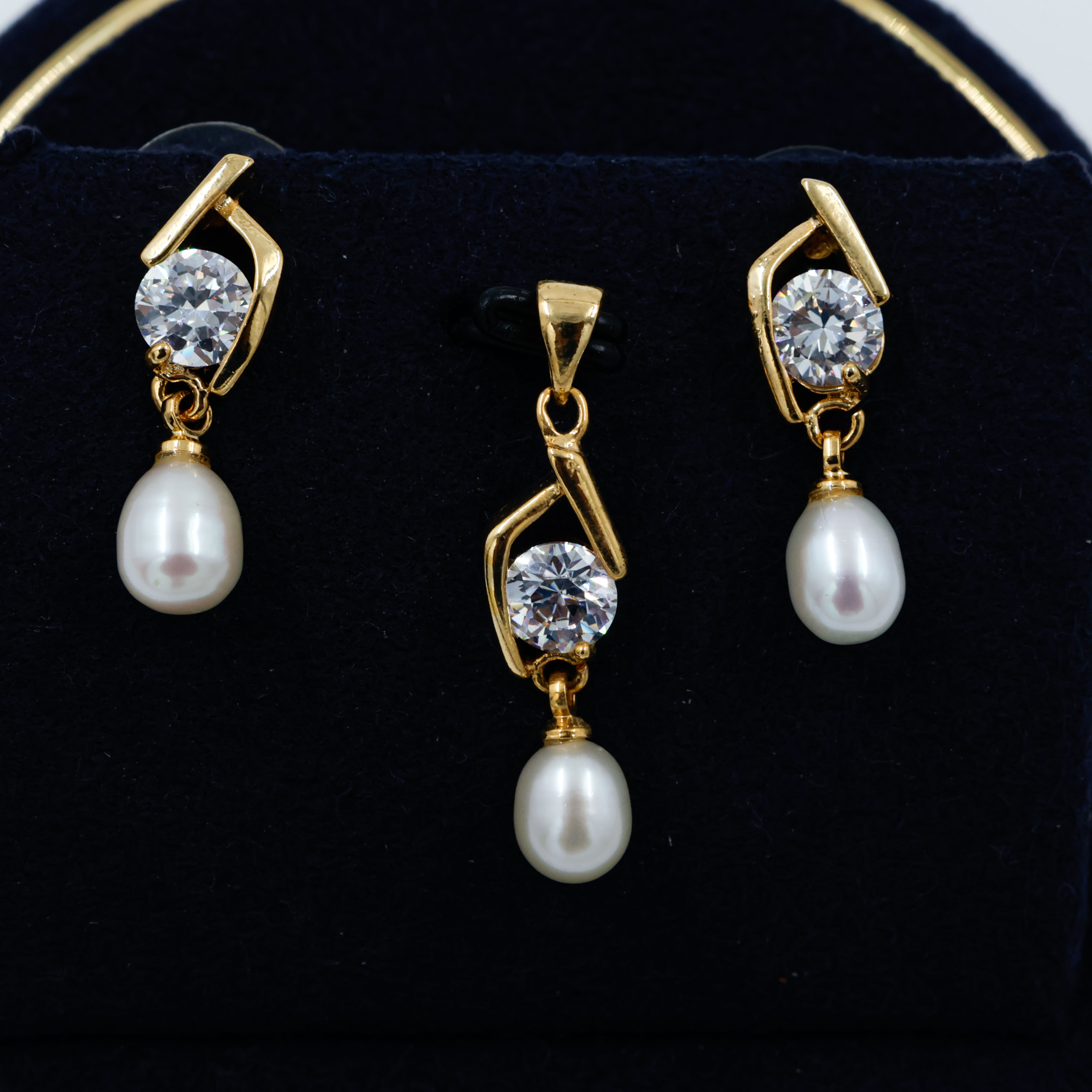 Pearl Pendant Set Without Chain
